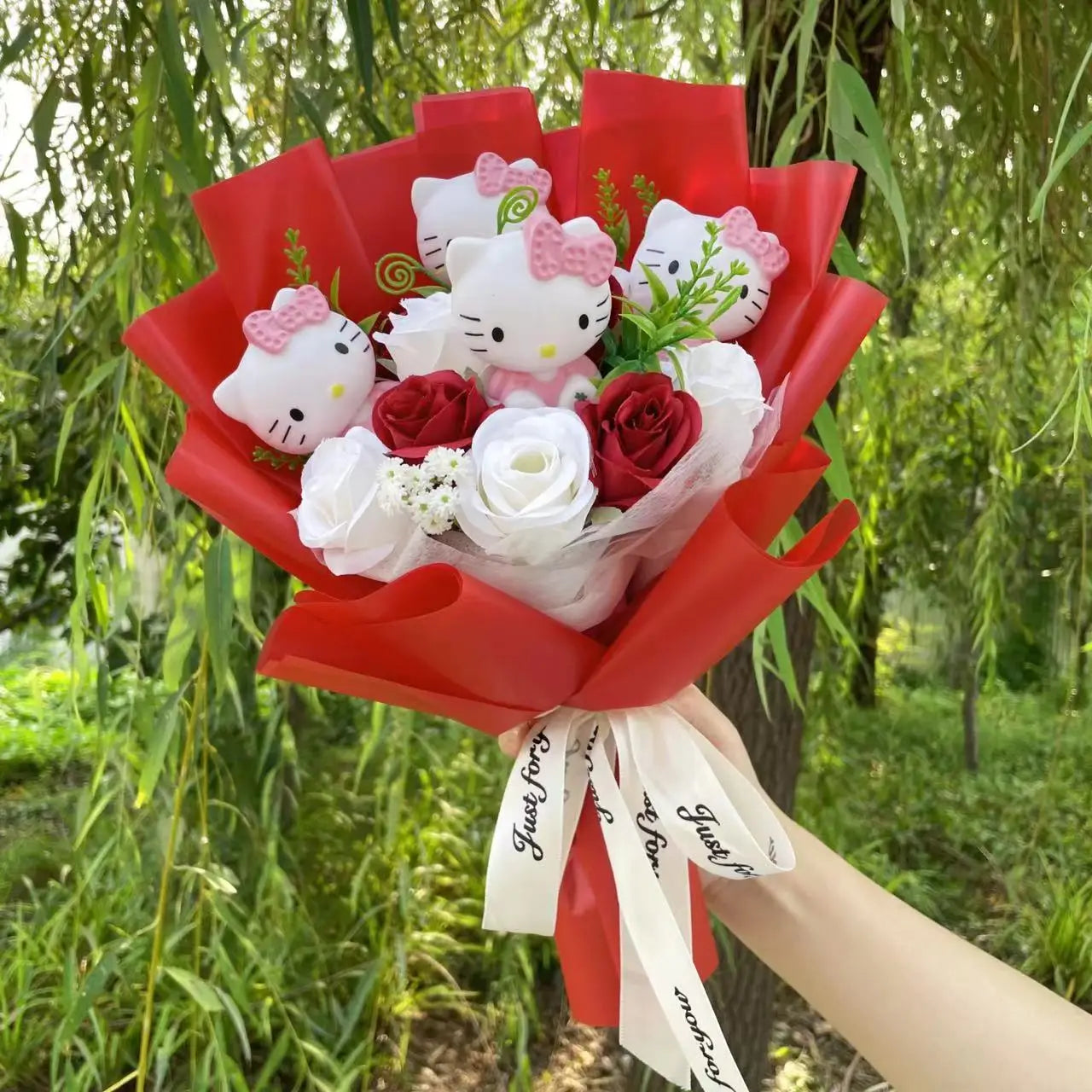 Kawaii Hello Kitty Cat Dolls with Artificial Flowers Creative Bouquet Christmas Valentine Birthday Graduation Gifts