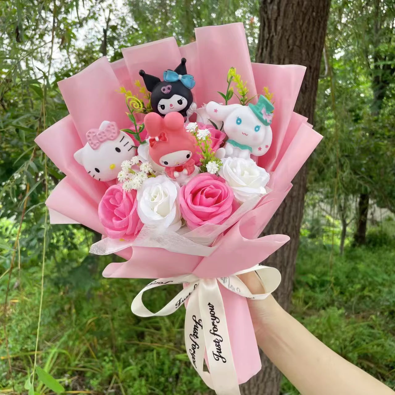 Kawaii Hello Kitty Cat Dolls with Artificial Flowers Creative Bouquet Christmas Valentine Birthday Graduation Gifts
